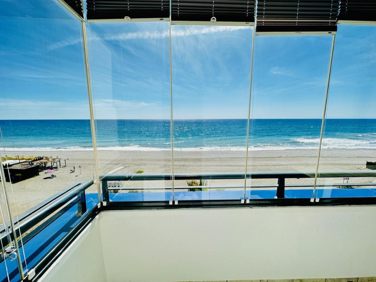 The Beach Penthouse トロクス・コスタ エクステリア 写真